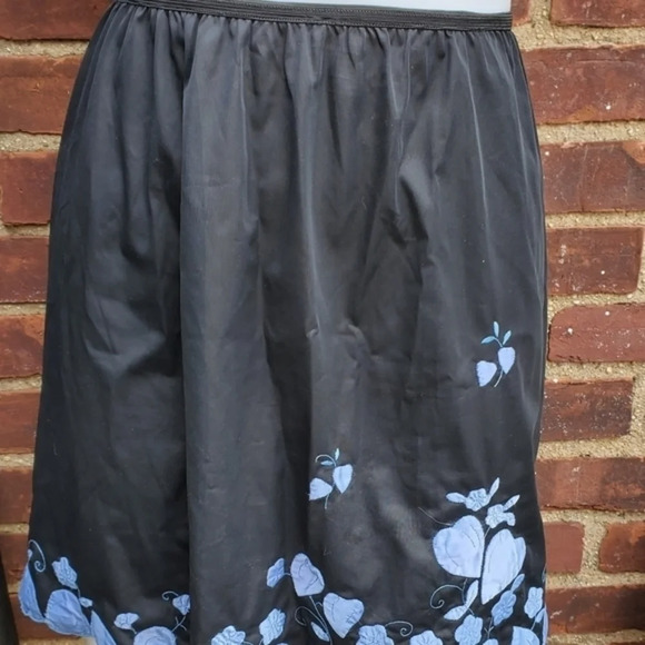 Vintage Black‎ slip S. M - Picture 2 of 7